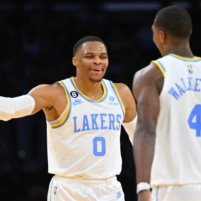 russell-westbrook-lonnie-walker-iv-10-30-22.jpg